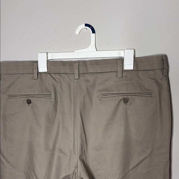 Dockers Men's Khaki Chinos - Picture 6 of 8